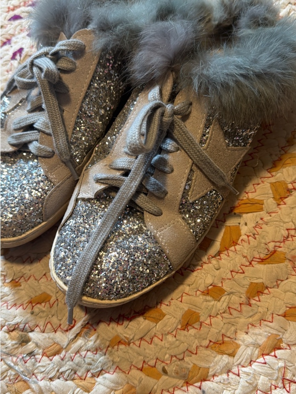 Glitter Faux Fur Trim Sneakers - Silver Gray